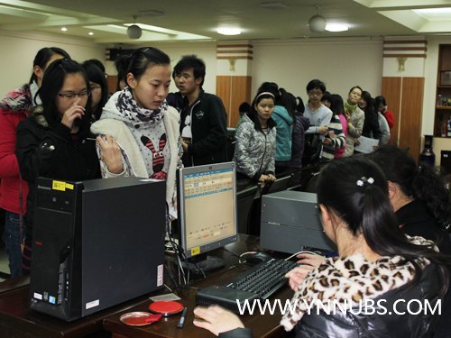 一张火车票 温暖学生心--记2011年寒假“送票进高校”活动