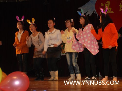 商学院新闻传媒中心年会暨“摄影&征文”大赛颁奖典礼取得圆满成功