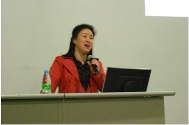 刘娥平教授为中山大学新华学院新生作“财务管理的价值观念及其应用”主题讲座