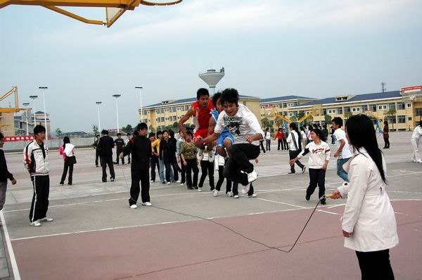 第三届校运会聚焦报道——“移动杯”第三届校运会隆重开幕