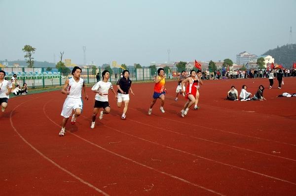 第三届校运会聚焦报道——“移动杯”第三届校运会隆重开幕