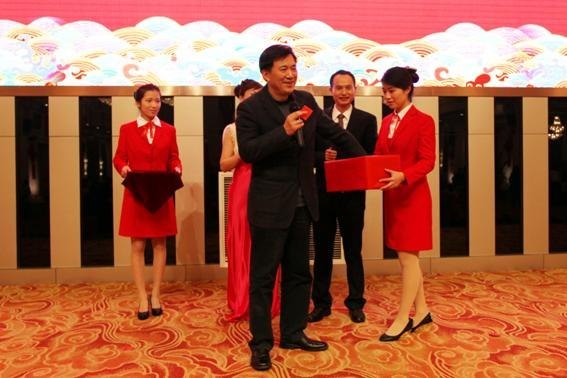 高朋满座辞旧岁 继往开来贺新春——重庆市2012年高校党政工联席会隆重举行