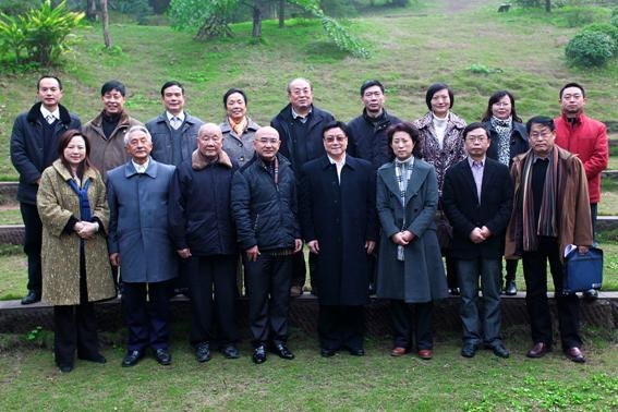 ���칤�̴�ѧ¡���ٿ�����ع�ί����20������