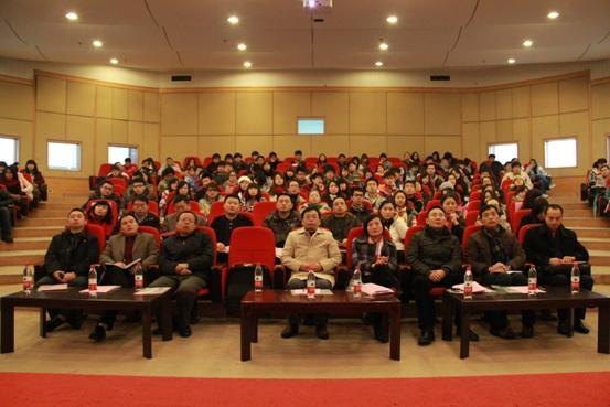 ഺ תλ칤̴ѧ2011Ȼ㹲ɫ봴¹㱨