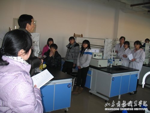 食品系举办“瑞华杯”食品生物检测技能大赛