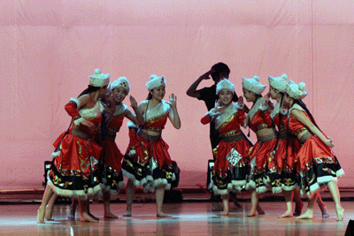 石家庄职业技术学院隆重举办2012新年联欢晚会