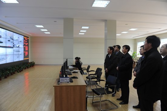 校领导督导检查春节和寒假期间的安全稳定工作
