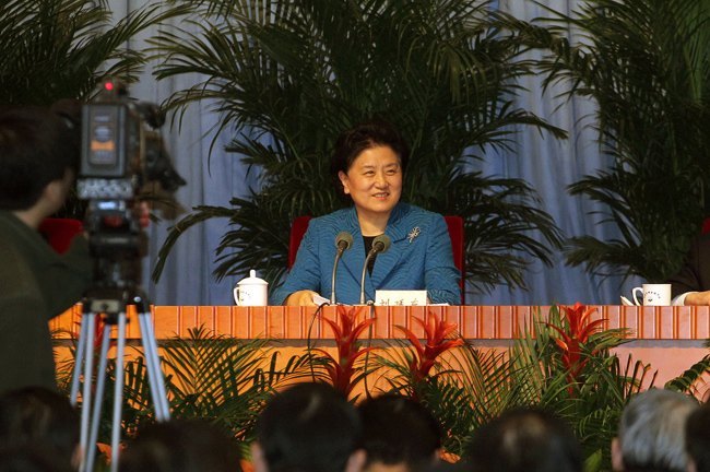 刘延东强调:振奋精神 开拓创新 推动教育改革发展迈出新步伐