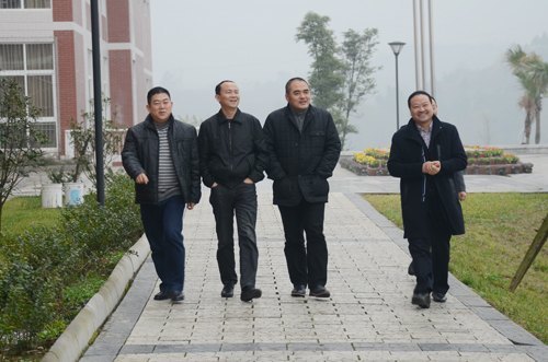 �޽���ί������������Ĵ�����ְҵѧԺ����ָ������