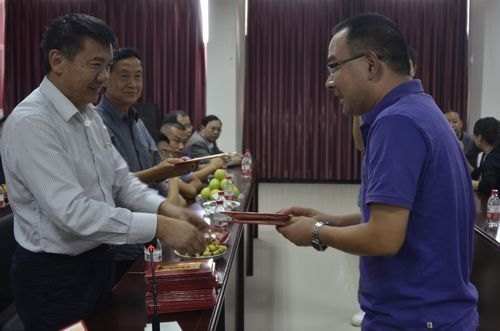 学院庆祝第27个教师节座谈会举行