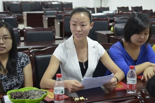 学院庆祝第27个教师节座谈会举行