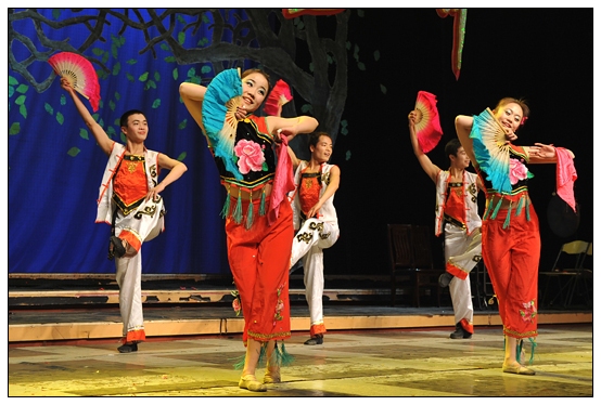 晋中市十台大戏闹新春之小花戏专场演出成功