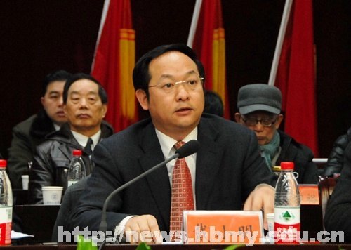 第七届教职工暨工会会员代表大会第二次会议胜利闭幕