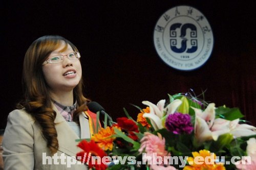 学校隆重表彰2010----2011学年度优秀学生
