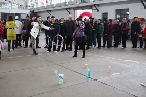 校工会举行2012迎新年游艺活动