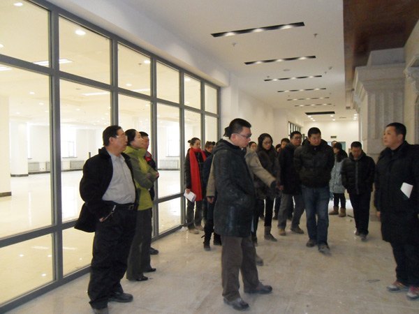 长春建筑学院召开图书馆建设、采购情况现场汇报会