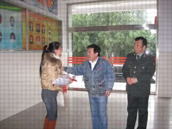 三明学院开展走访慰问军属活动