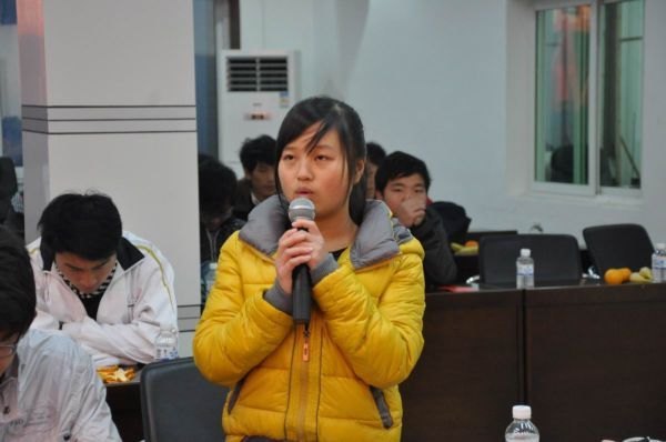 三明学院召开2012年家庭经济困难学生新春慰问座谈会