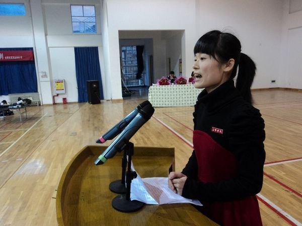 全国道德模范曹阳飞宇事迹报告感动三明九中师生
