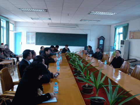 席鸿建校长到南校区召开现场办公会