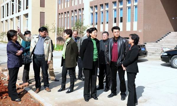 市人大副主任廖小华到三明学院调研