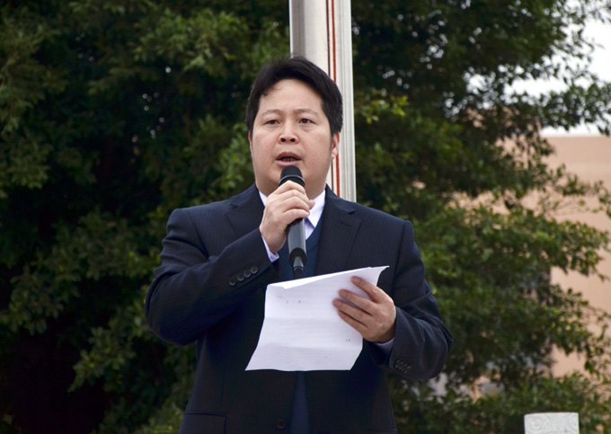 金龙腾飞迎盛世 师生同心谱新章——河源职业技术学院举行新学期首次升旗仪式
