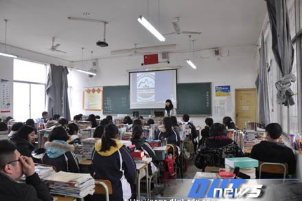 大连理工大学学子母校行(一)