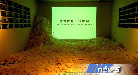 艺术系青年教师张滨和叶洪图应邀参加第四届广州三年展