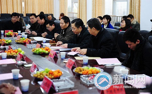 吴立强、李进同学“爱心假期”座谈会召开