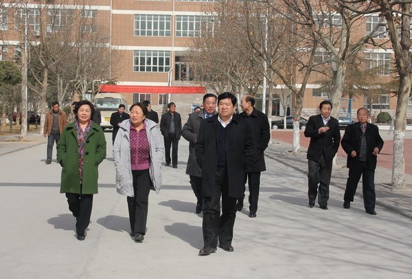 郑州师范学院于向英书记一行来郑州职业技术学院考察