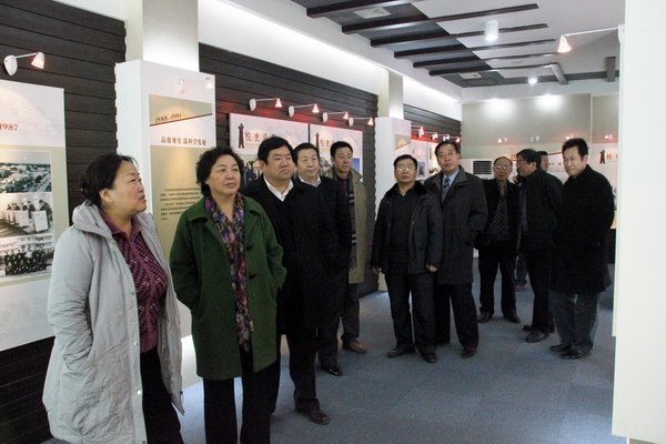 郑州师范学院于向英书记一行来郑州职业技术学院考察