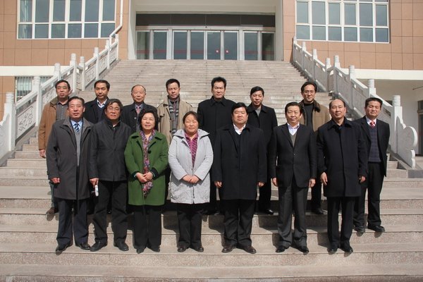 郑州师范学院于向英书记一行来郑州职业技术学院考察