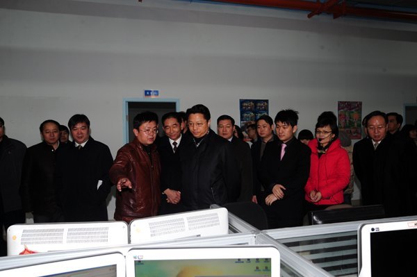 江苏省委常委、南京市委书记杨卫泽一行莅临江苏经贸职业技术学院调研