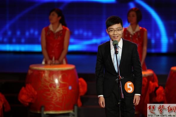 南艺学子在全国广播主持人选拔赛中摘得桂冠