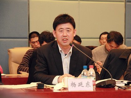 ѧУٿ˲ģʽĸ﹤ֻߵڶԵ㹤Ա