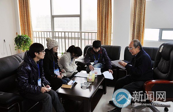 黄有光教授专访:一个拥抱快乐的经济学家