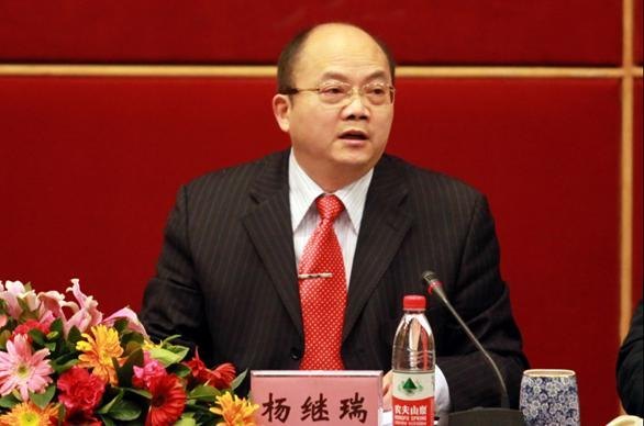 学校召开干部大会,部署本年度工作