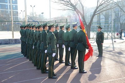 北京林业大学国旗班积极训练备战校庆