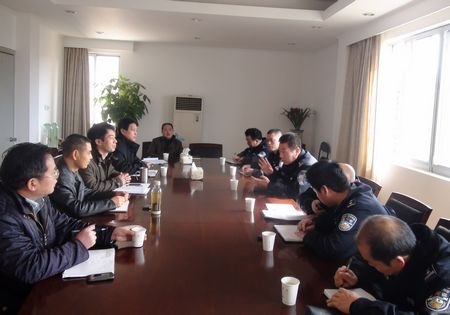 “大走访”开门评警校警联动牵手平安