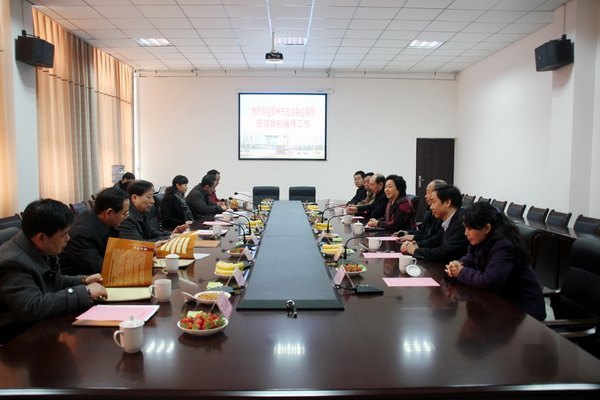 郑州市政协领导来郑州职业技术学院视察