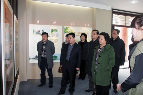 郑州市政协领导来郑州职业技术学院视察