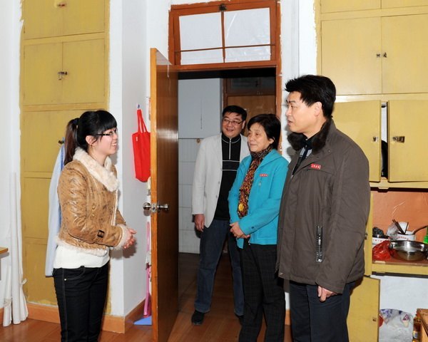 У��ί������������н�ʦ�������÷�����ԪУ��