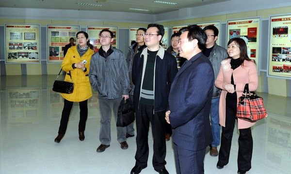 ����ί�쵼ݰ������ѧԺ���ָ����ѧ�ڹ����Ź���