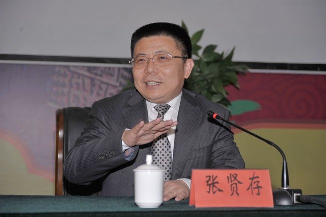 青岛维客集团董事长、党委书记张贤存校友来校作报告