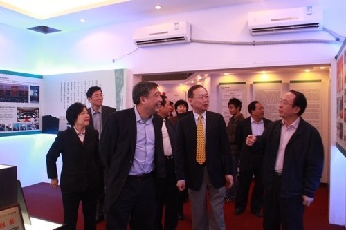 广东省副省长许瑞生同志来惠州学院视察