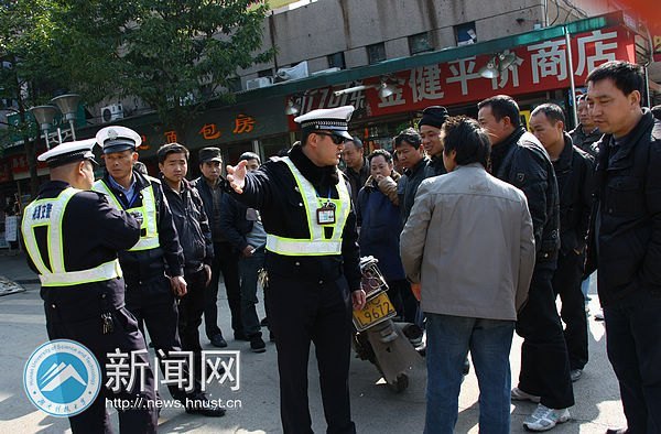 加大整治力度 净化校园环境