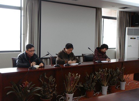 经济管理系创业实训中心召开学生座谈会