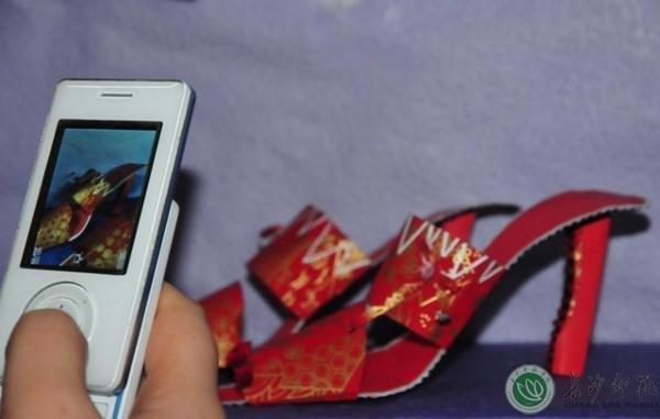 美术动画系学生纸艺作品展开展