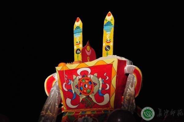 西藏班2012 藏历水龙新年联欢晚会剪影【组图】