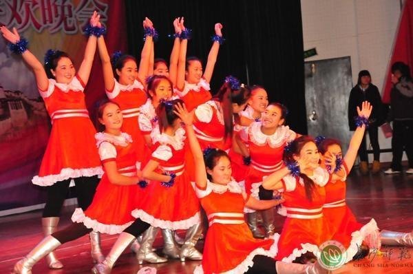 西藏班2012 藏历水龙新年联欢晚会剪影【组图】